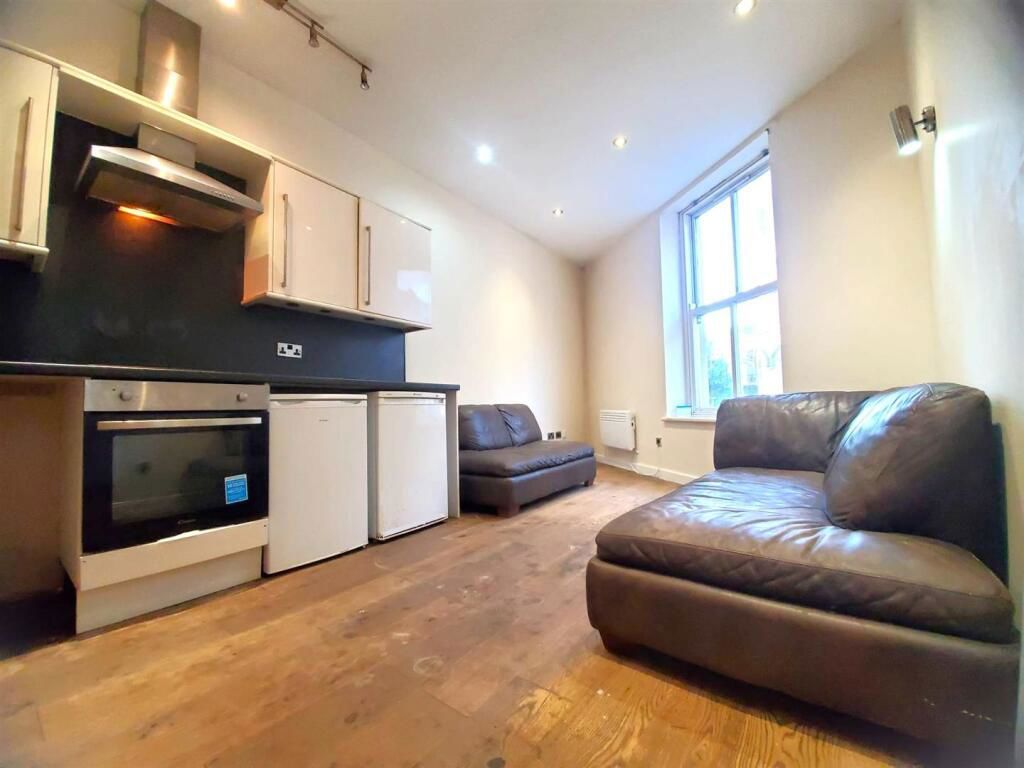 Property photo 3 of 19