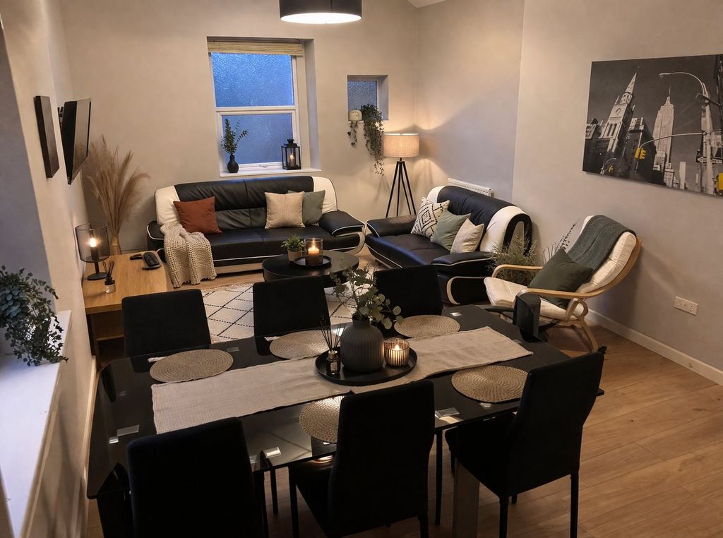 Property photo 1 of 9 Living Room