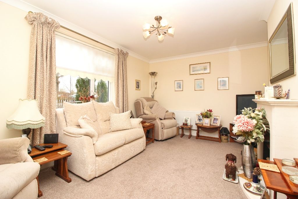 Property photo 2 of 13 Lounge