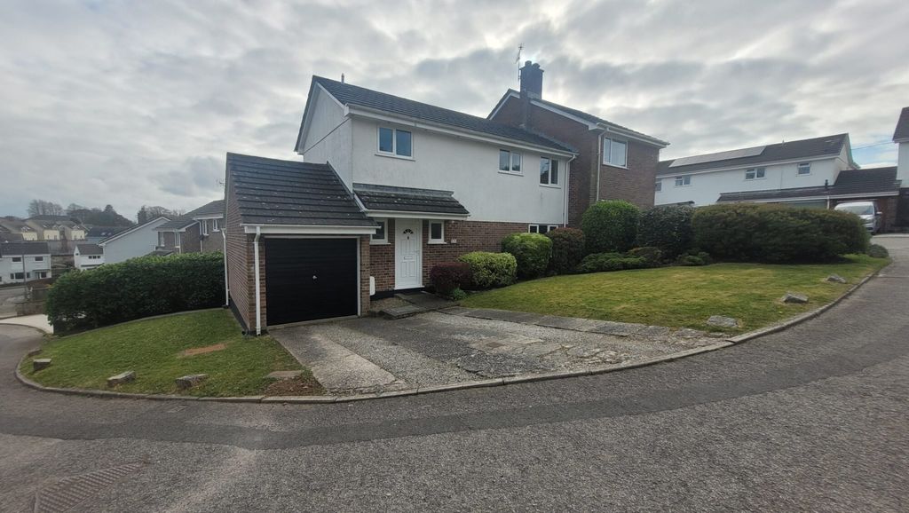 Property photo 2 of 15