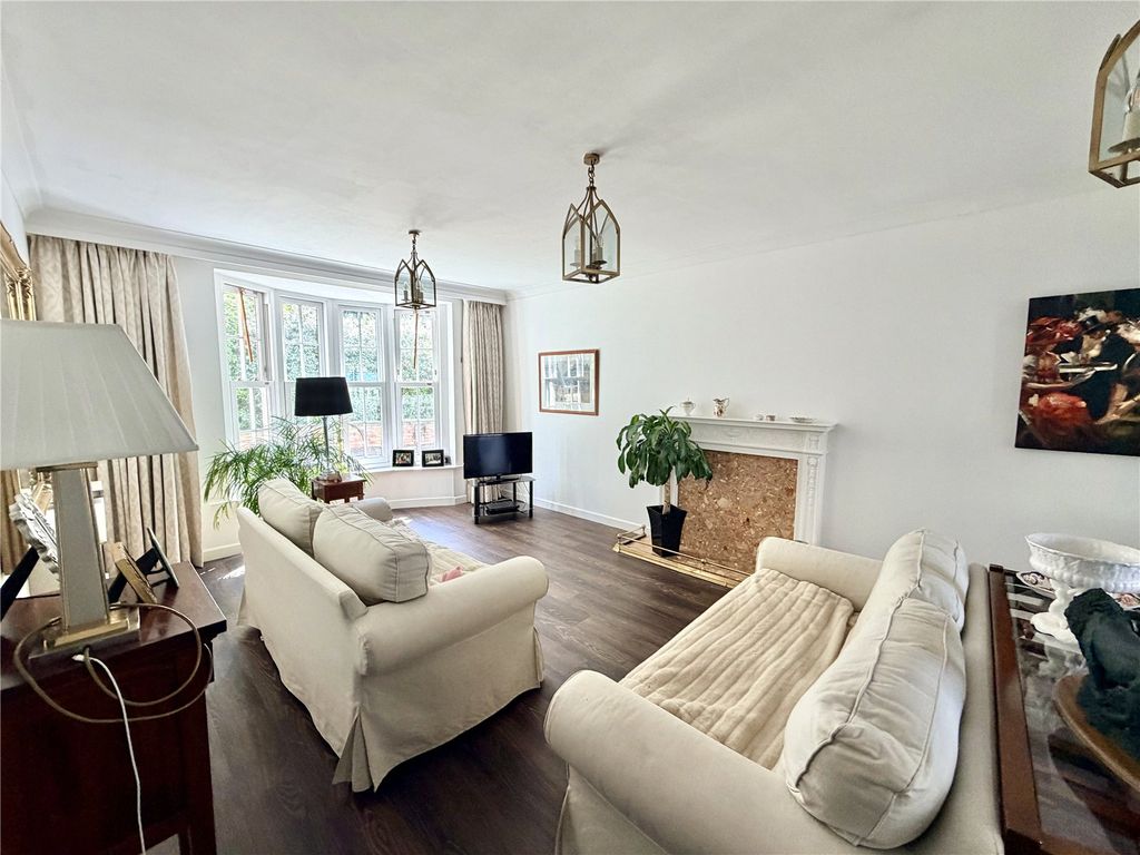 Property photo 2 of 12 Picture No. 04