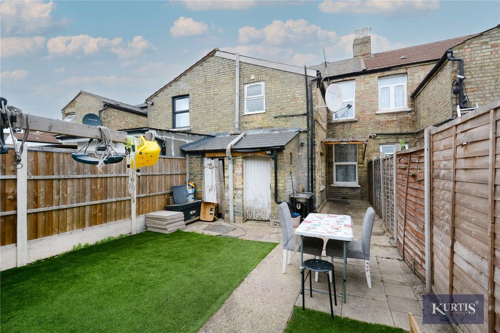 Property photo 3 of 12 Picture No. 12