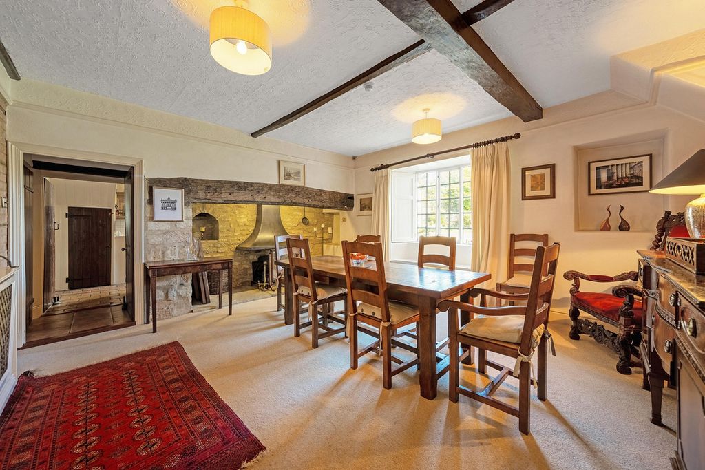 Property photo 2 of 49