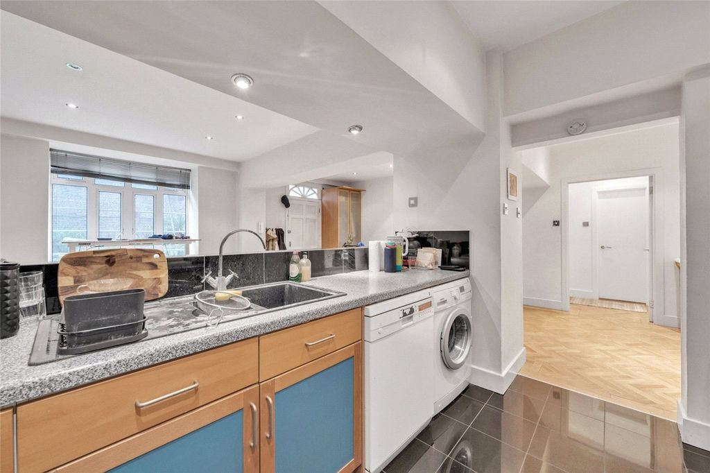 Property photo 2 of 19 Picture No. 08