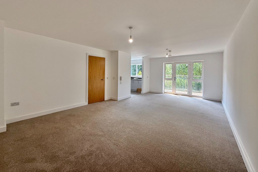 Property photo 2 of 18 Living Room