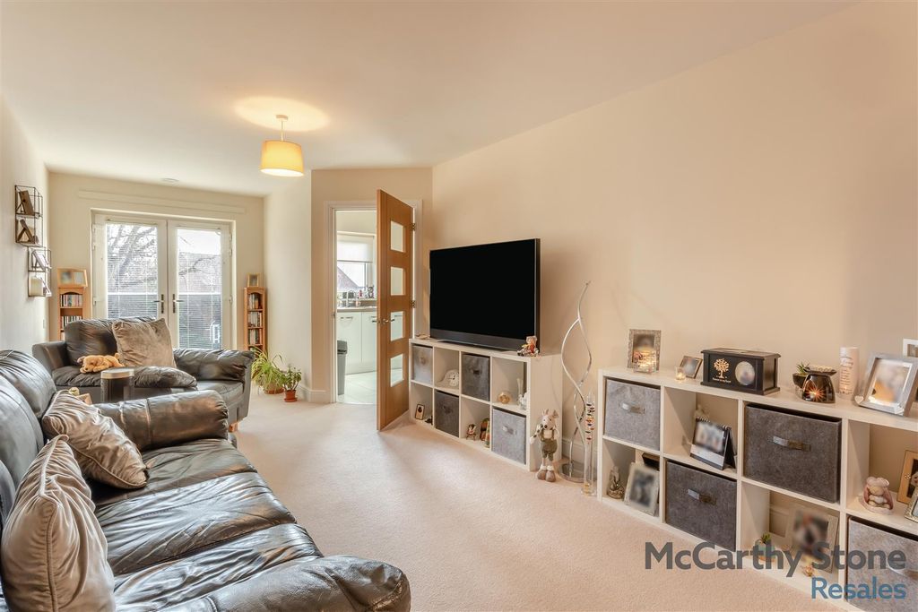 Property photo 3 of 33 8672857-Interior10.Jpg