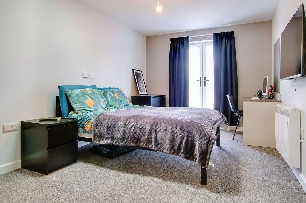 Property photo 2 of 9