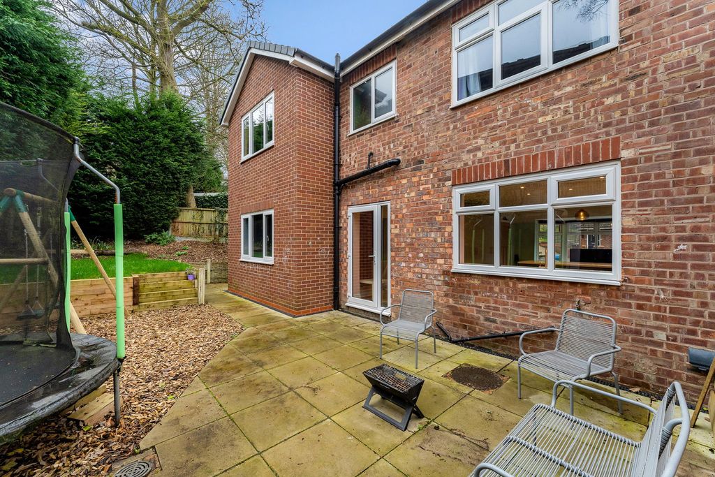 Property photo 1 of 42