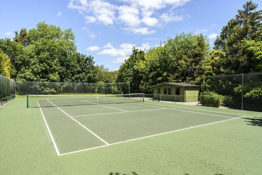 Property photo 2 of 30 Tennis Court