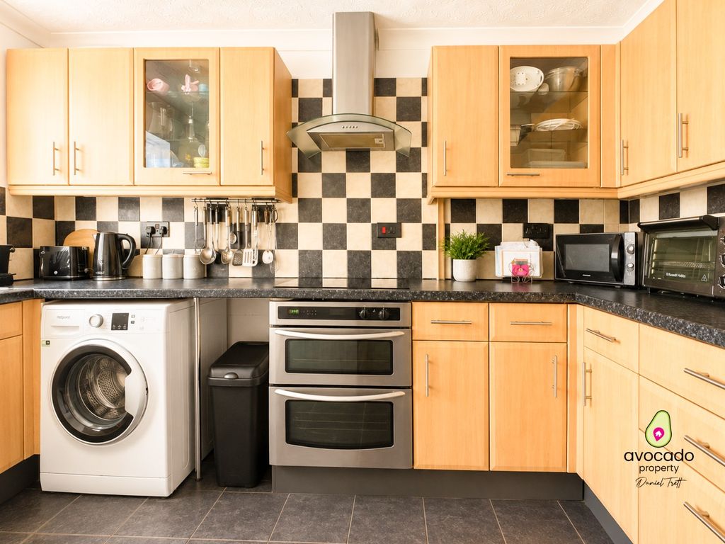 Property photo 2 of 16 5244853