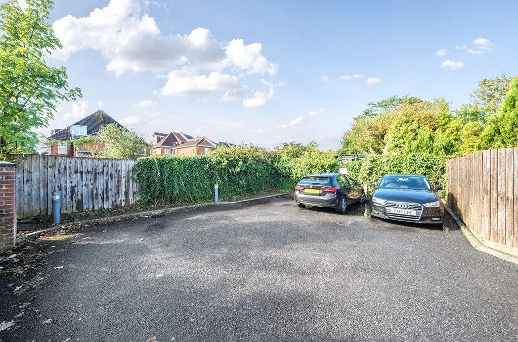 Additional image 12 of 1 bed flat for saleHill Lane, Shirley, Southampton, Hampshire SO15