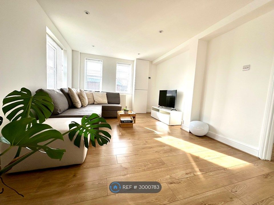 Property photo 3 of 13 Living Room