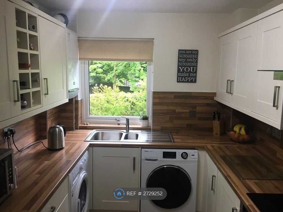 Property photo 1 of 10 Kitchen 1