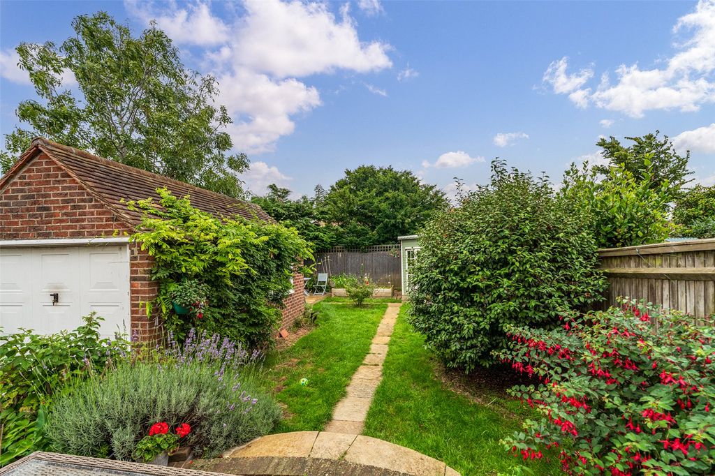 Property photo 2 of 15 Picture No. 25
