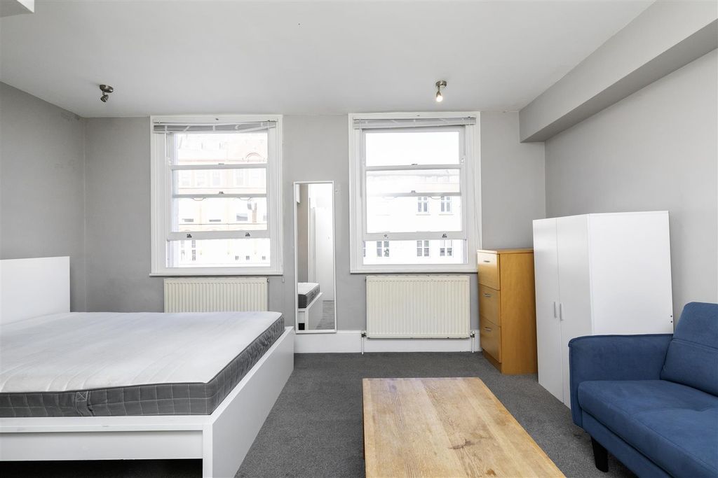 Property photo 2 of 16 139A Camden High Street -6.Jpg