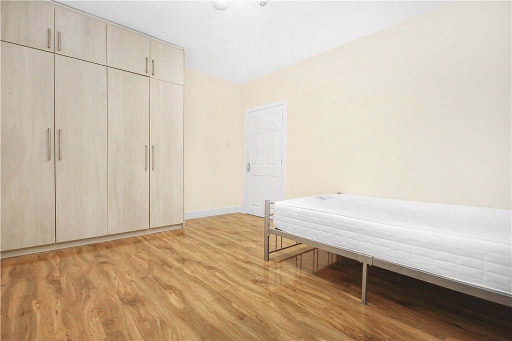 Property photo 2 of 15 Bedroom