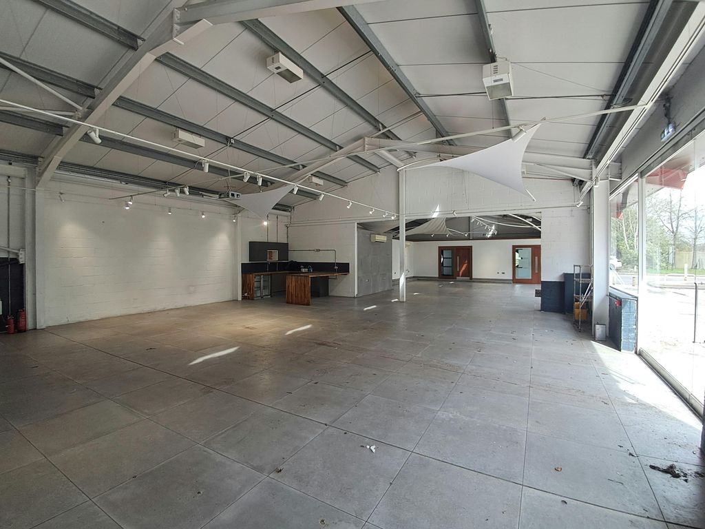 Property photo 2 of 4 1000011198.Jpg