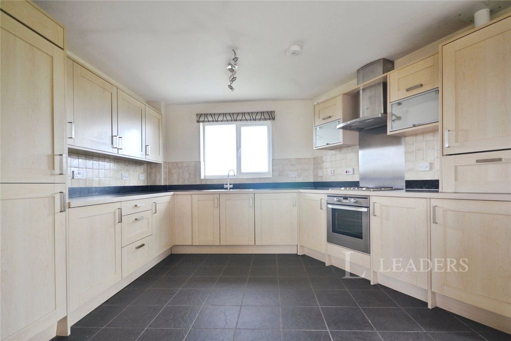 Property photo 3 of 7 Picture No. 06