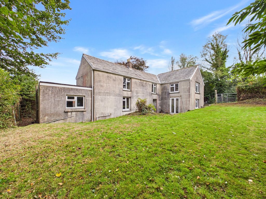 Property photo 2 of 11