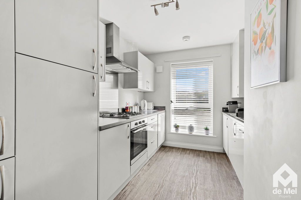 Property photo 2 of 13 Photo 7