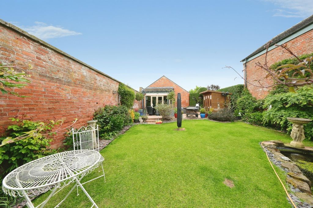 Property photo 3 of 20