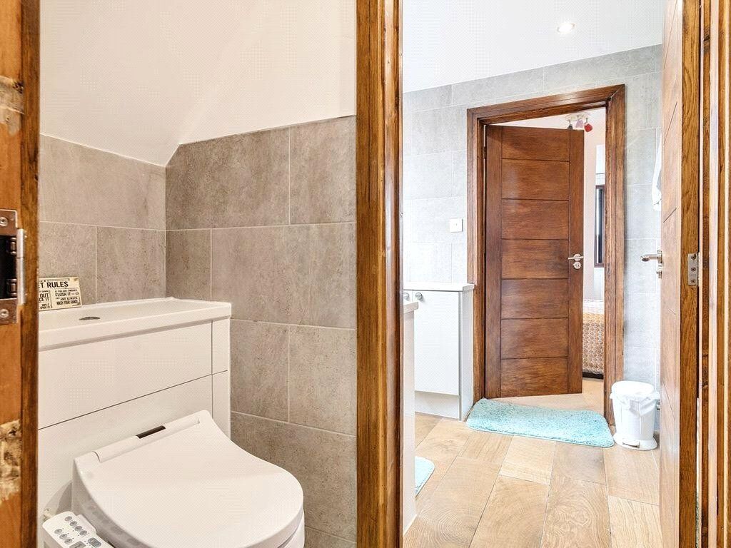 Property photo 2 of 21 Picture No. 01