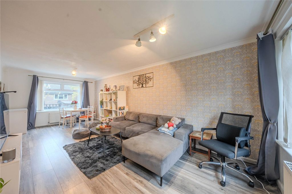 Property photo 2 of 14 Picture No. 11