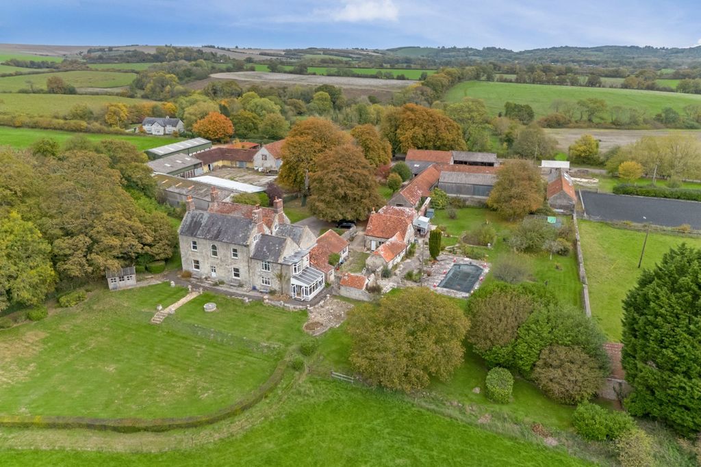 Property photo 3 of 22 Picture No. 03