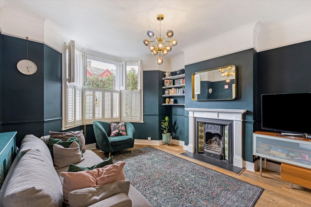 Property photo 2 of 13 Image