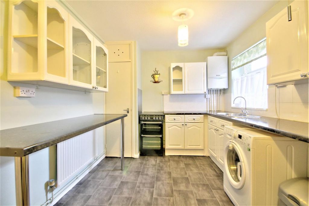 Property photo 2 of 9