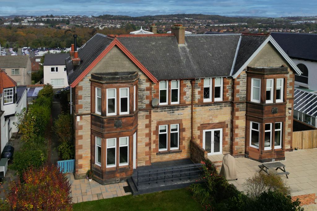 Property photo 2 of 19