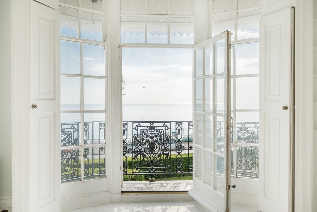 Property photo 2 of 27 Picture No. 43