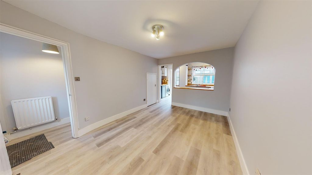 Property photo 1 of 8 0F28920D-Bd2F-4C42-8772-9Db055B74754.Jpeg