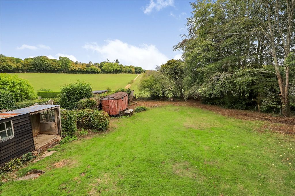 Property photo 2 of 15 Picture No. 17