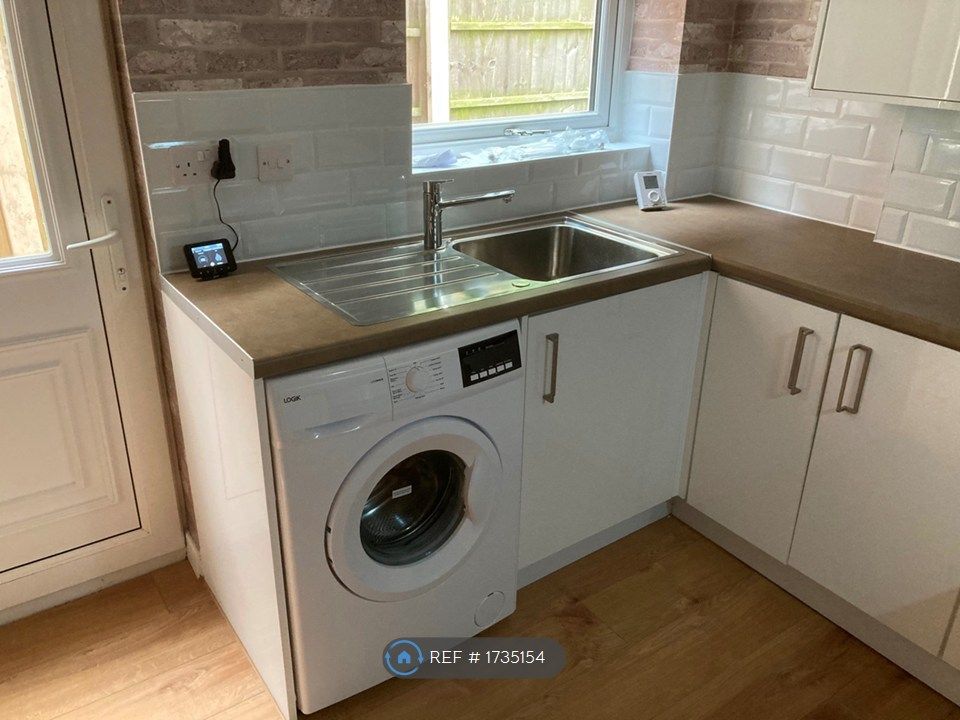 Property photo 3 of 15 Kitchen