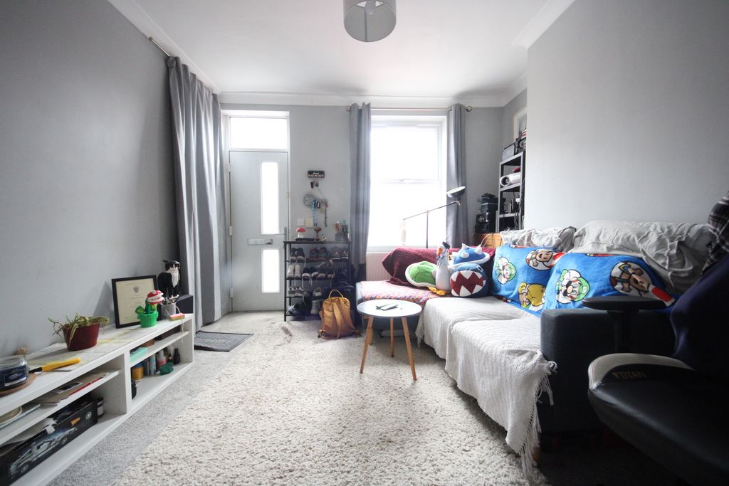 Property photo 3 of 10