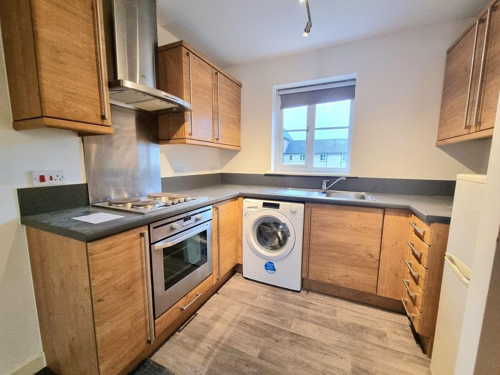 Property photo 2 of 6 Kitchen