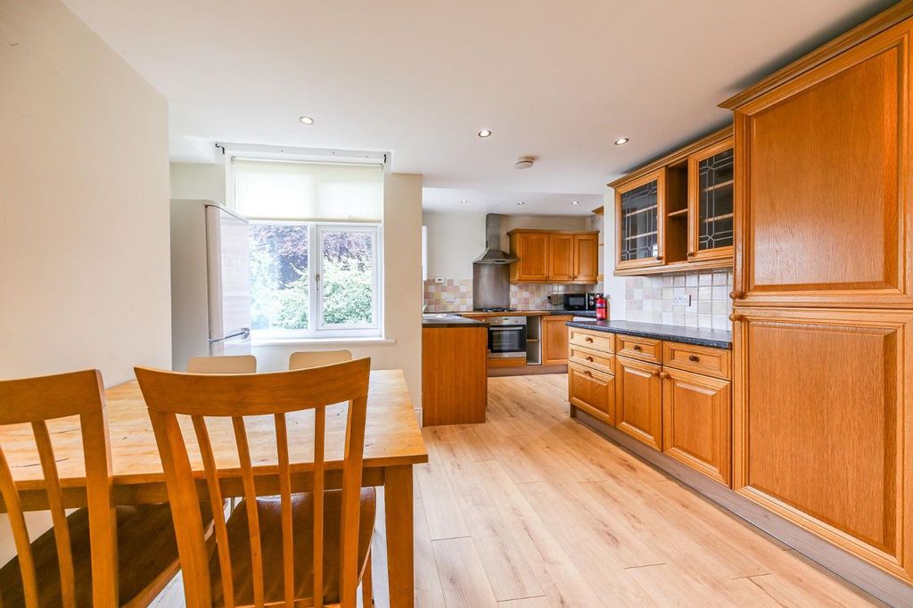 Property photo 1 of 19 Kitchen