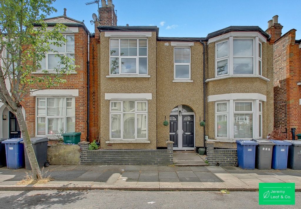 Property photo 2 of 14