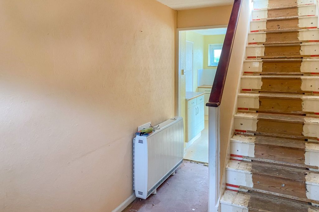 Property photo 2 of 18 1 Church Street, Ilminster, Somerset, Ta19 0Lq