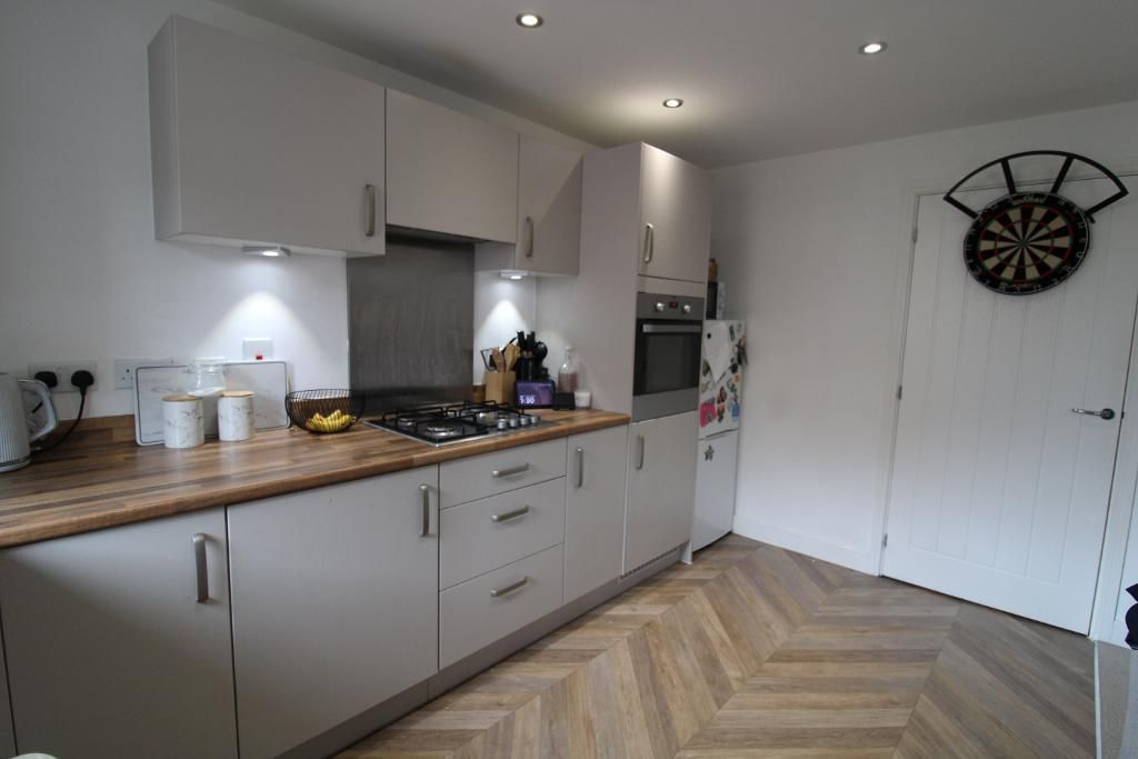 Property photo 3 of 8 Kitchen/Lounge/Diner