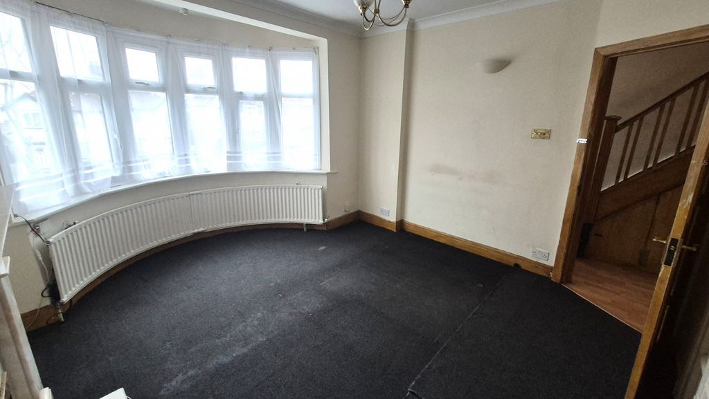 Property photo 3 of 14 Gallery