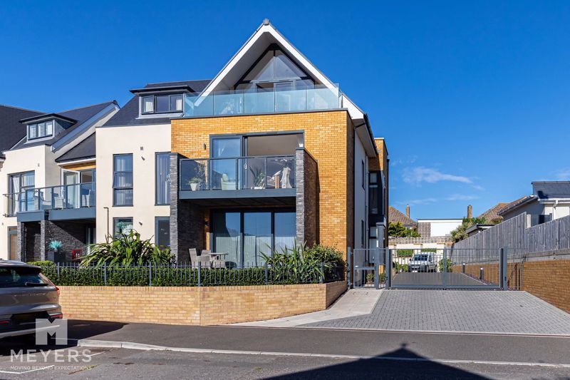 Property photo 1 of 27 Photo 24