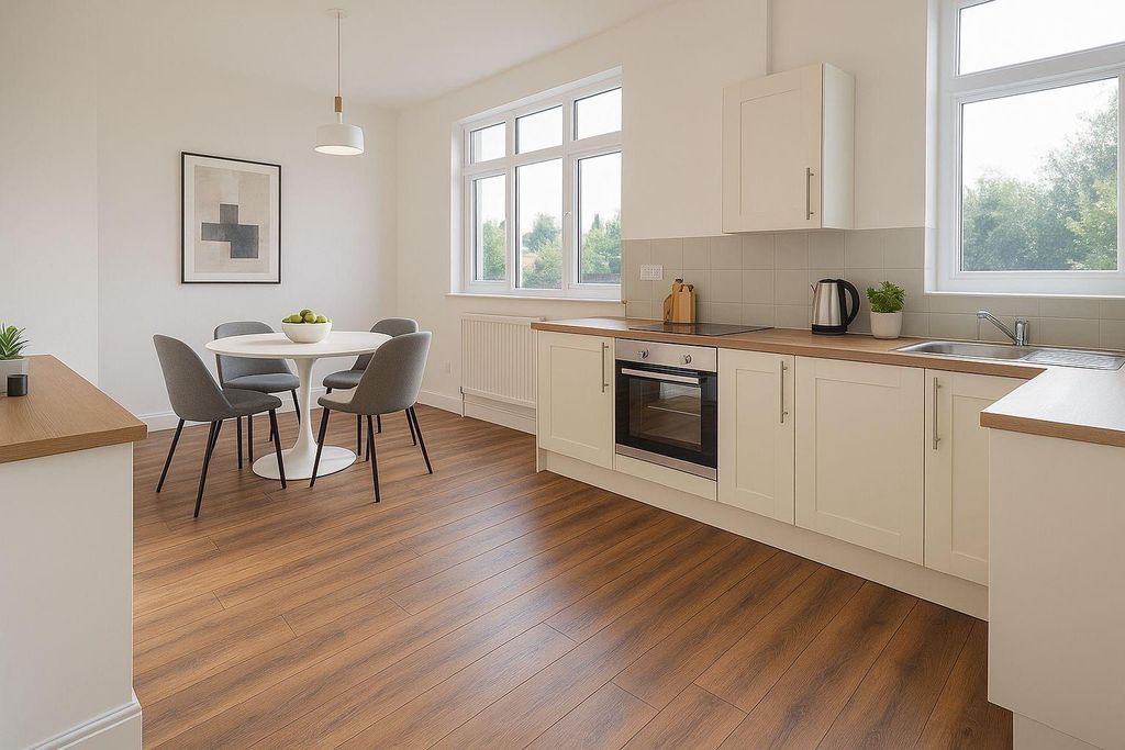 Property photo 2 of 16 Eb651c64-F995-4839-A7B9-0444Db926312 (1).Jpg