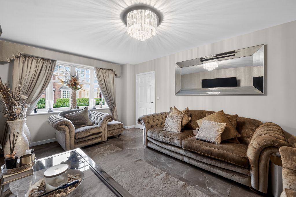 Property photo 3 of 19