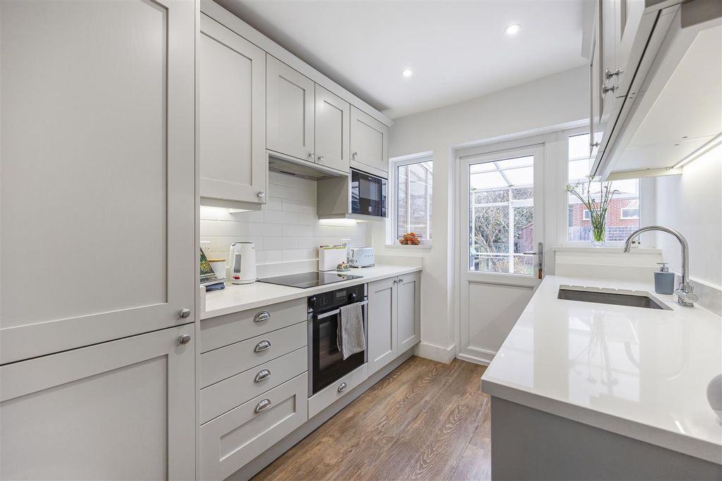 Property photo 3 of 16 2_75187.Jpg