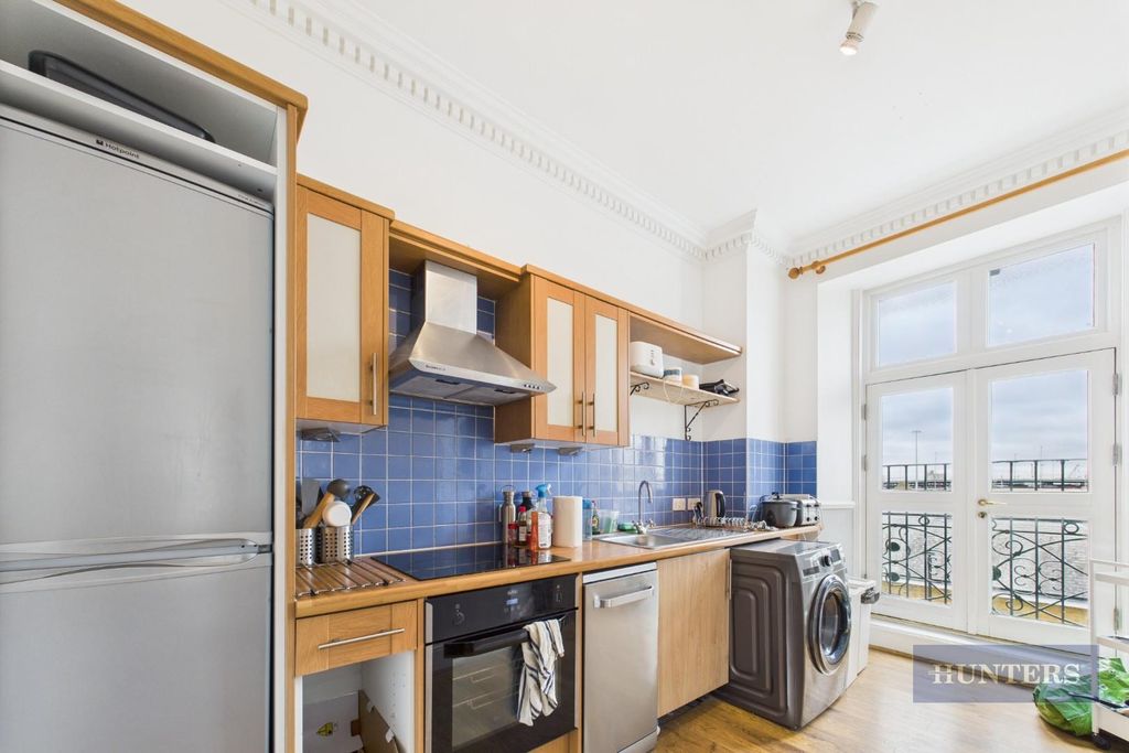 Property photo 3 of 12 Cam05152G0-Pr0110-Still013.Jpg