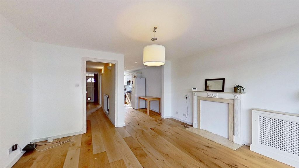 Property photo 2 of 15 Willow-Tree-Close-Sw18-09232026_165256.Jpg
