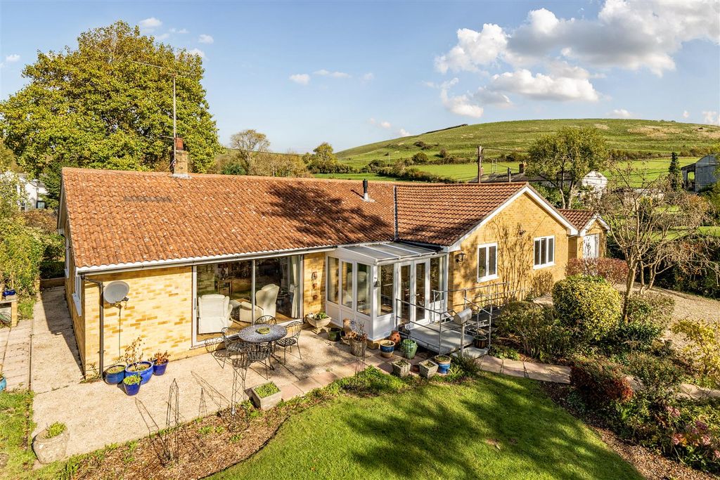 Property photo 1 of 19 1370421-2-68F8E86080d36.Jpg