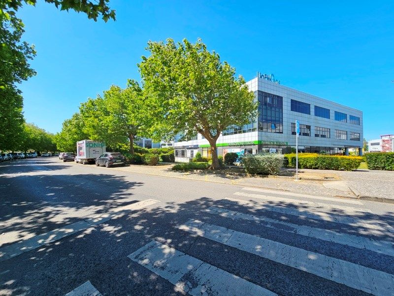 Property photo 2 of 51
